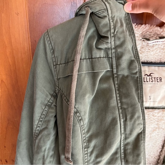 Utility Jacket - Picture 2 of 8